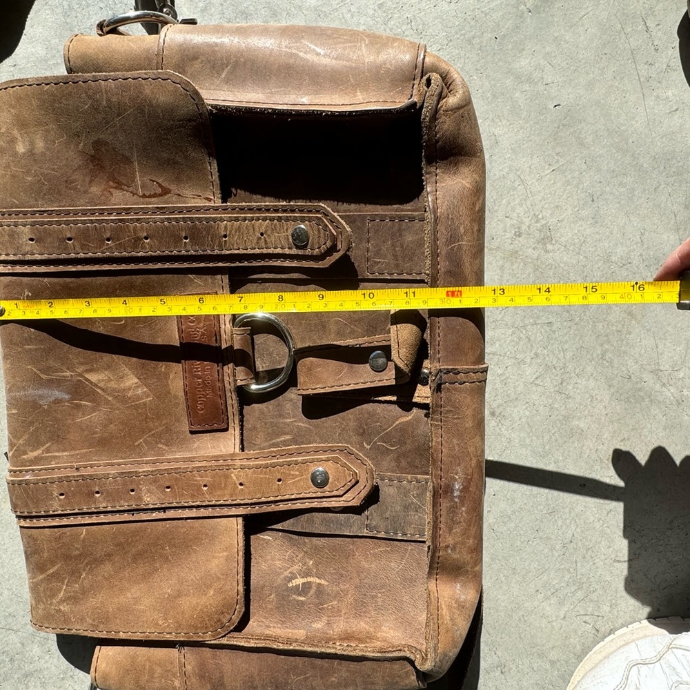 Leather briefcase - Picture 10 of 11